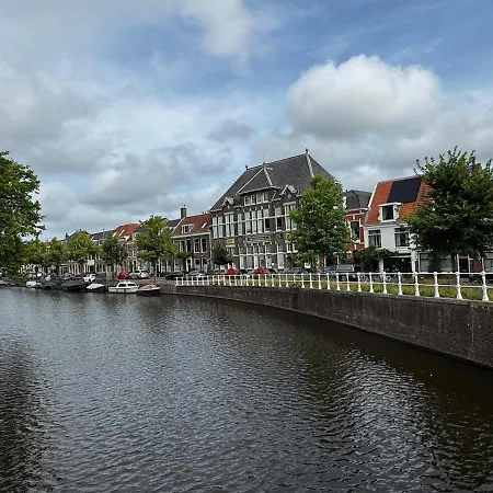 Old Charming On The Canal アパート